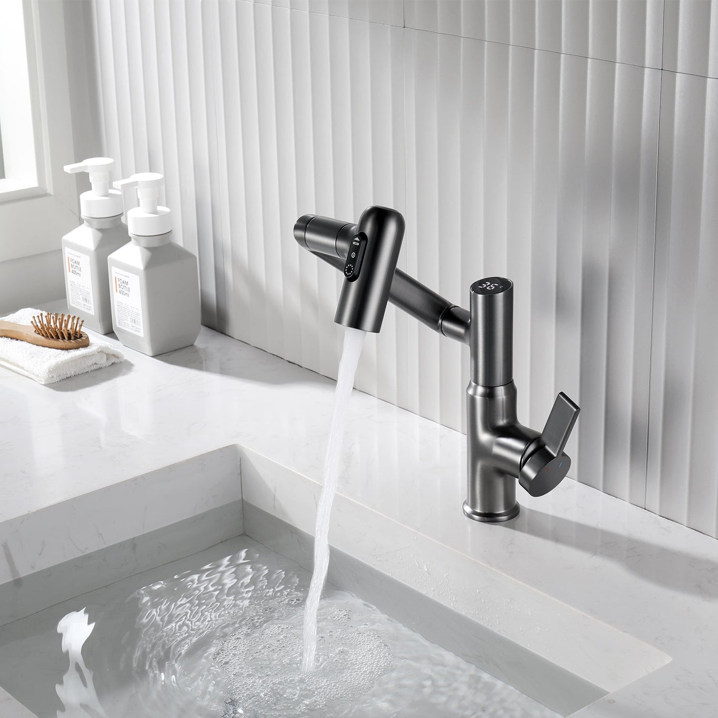 2025 Latest Smart Modern Rotatable Single-Hole Bathroom Faucet with Temperature Display - Showerprolux