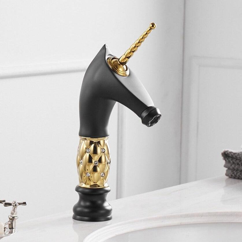 Horse Head Faucet Solid Brass Deck Mounted Single Long Handle Mixer Taps