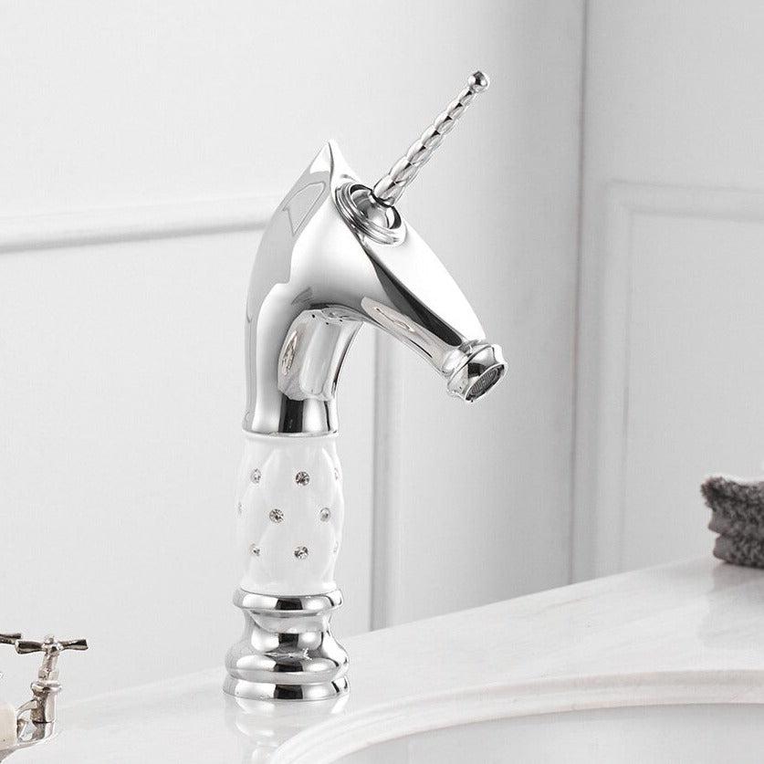 Horse Head Faucet Solid Brass Deck Mounted Single Long Handle Mixer Taps