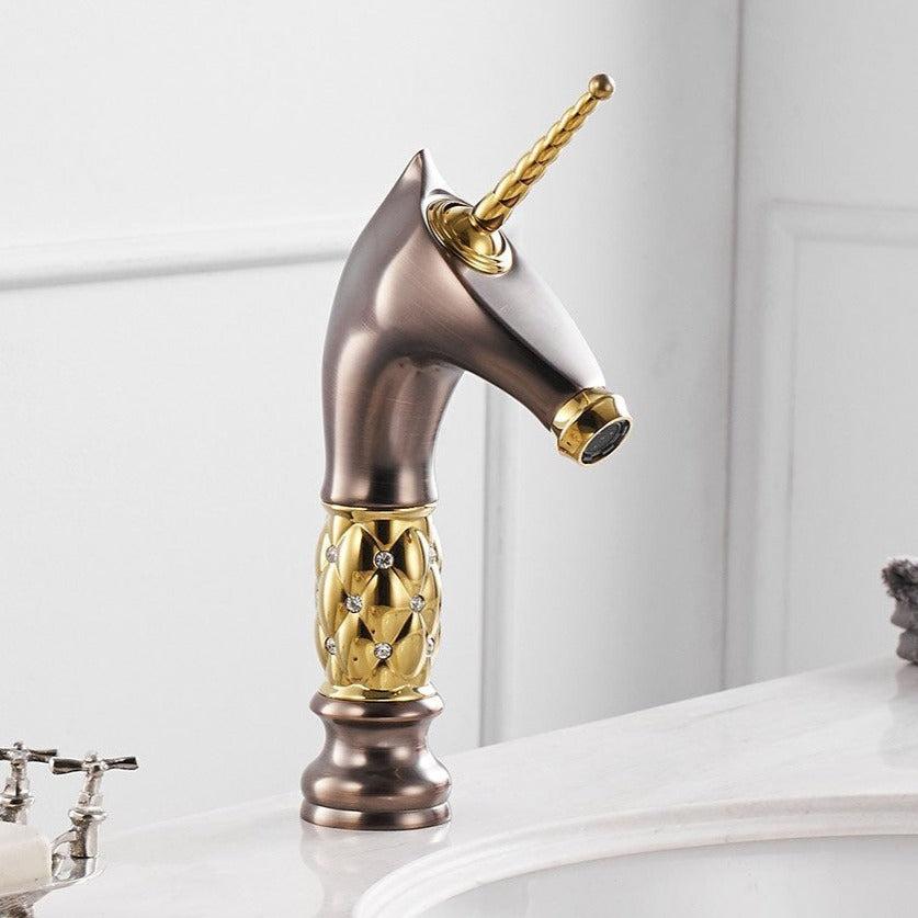 Horse Head Faucet Solid Brass Deck Mounted Single Long Handle Mixer Taps