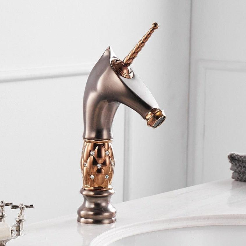 Horse Head Faucet Solid Brass Deck Mounted Single Long Handle Mixer Taps