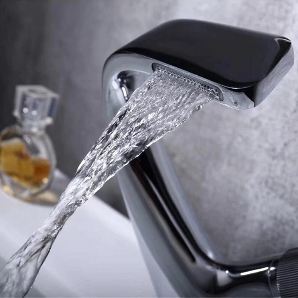 Modern Design Waterfall Single Hole Faucet